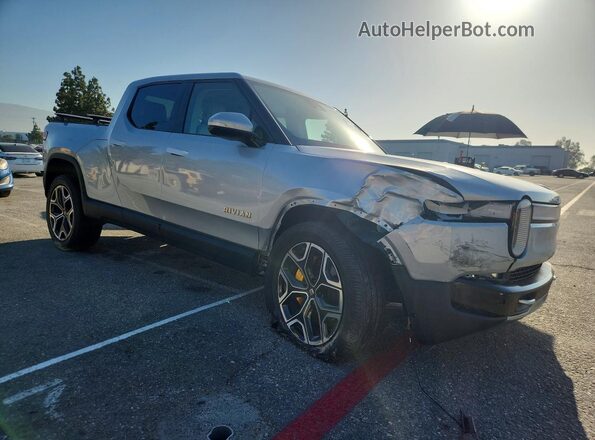 7FCTGAAA2NN011852 2022 RIVIAN R1T Серебряный Передняя правая четверть