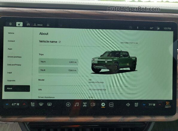 7FCTGAAA9PN017439 2023 RIVIAN R1T Green Widok zestawu wskaźników