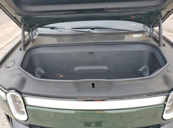 7FCTGAAA9PN017439 2023 RIVIAN R1T Green Widok wnętrza z tyłu
