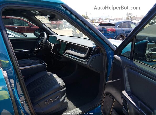 7FCTGAAAXNN006415 2022 RIVIAN R1T Blue წინა სალონის ხედი