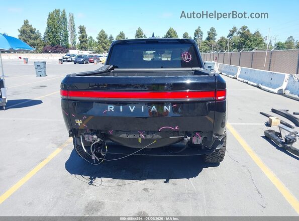 7FCTGAAAXPN020981 2023 RIVIAN R1T Black 