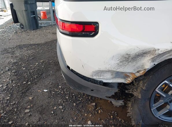 7FCTGAAAXPN022973 2023 RIVIAN R1T White 