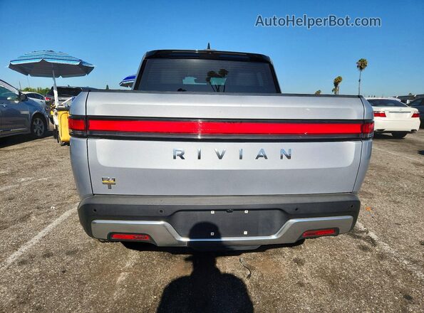 7FCTGAAL8NN006771 2022 RIVIAN R1T Silver Widok z tyłu