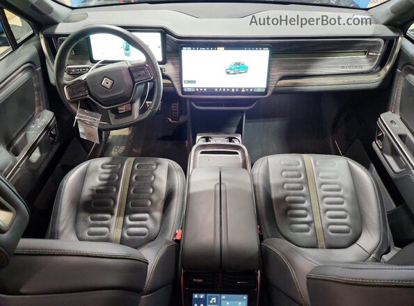 7FCTGAAL9NN003619 2022 RIVIAN R1T Синий Вид панели приборов