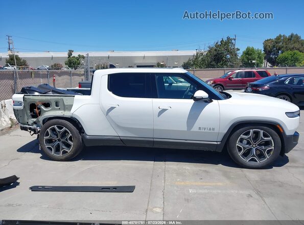 7FCTGFAAXTN043572 2026 RIVIAN R1T White Սալոնի 360 աստիճան տեսք