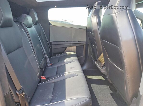 7G2CEHED0RA027622 2024 TESLA CYBERTRUCK Black Вид задніх сидінь