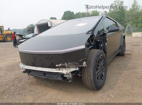 7G2CEHED0SA066782 2025 TESLA CYBERTRUCK Black Widok z przodu
