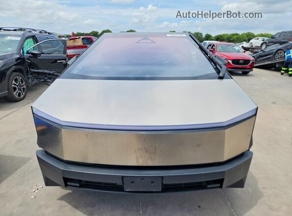 7G2CEHED1RA051069 2024 TESLA CYBERTRUCK Silver Front view