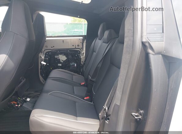 7G2CEHED1TA089795 2026 TESLA CYBERTRUCK Silver Widok naklejki z numerem VIN