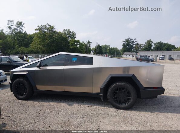 7G2CEHED2RA016671 2024 TESLA CYBERTRUCK Silver Панорамний вид салону 360°