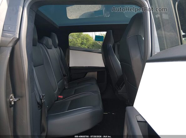 7G2CEHED2RA016671 2024 TESLA CYBERTRUCK Silver Вид наклейки з VIN-кодом