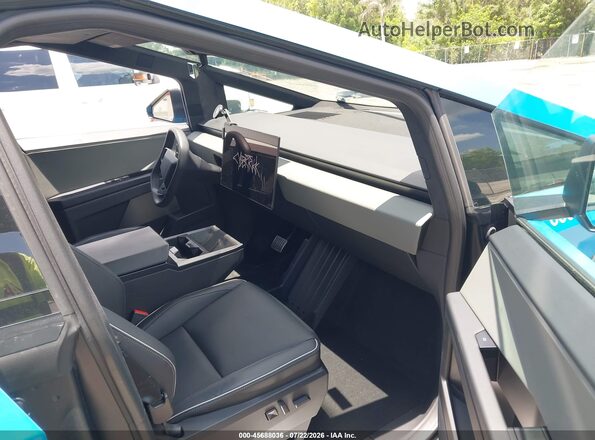 7G2CEHED2SA071112 2025 TESLA CYBERTRUCK Серый Вид салона спереди