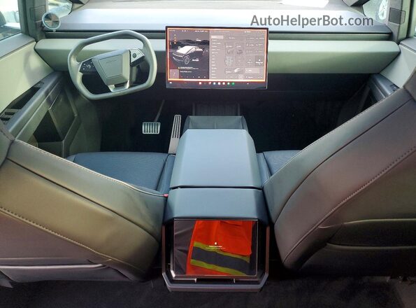 7G2CEHED3RA048206 2024 TESLA CYBERTRUCK Черный Вид панели приборов