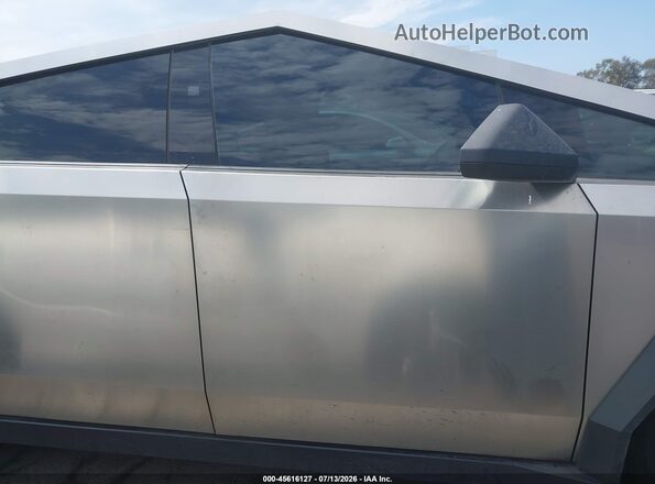 7G2CEHED3SA073449 2025 TESLA CYBERTRUCK Gray უკანა სალონის ხედი