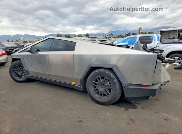 7G2CEHED4RA040602 2024 TESLA CYBERTRUCK Серебряный Задняя левая четверть