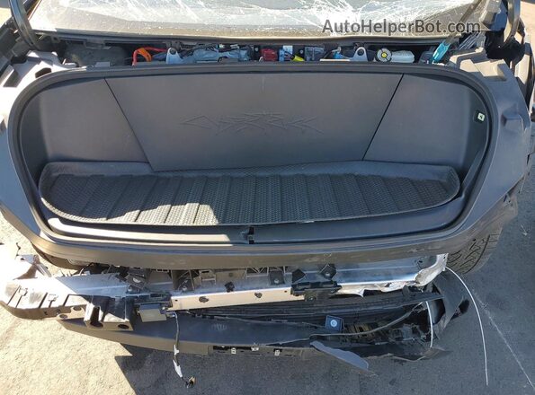7G2CEHED4SA063495 2025 TESLA CYBERTRUCK Gray Widok wnętrza z tyłu