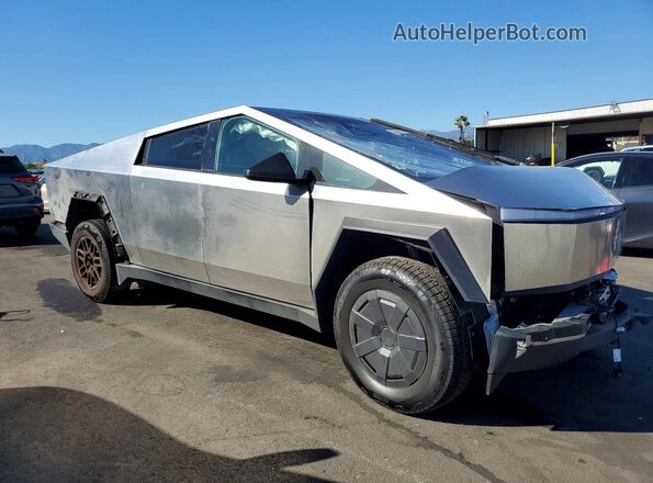 7G2CEHED4SA063495 2025 TESLA CYBERTRUCK Gray Przód prawy