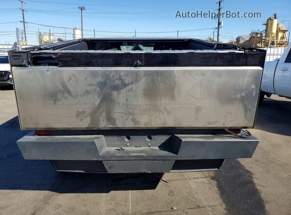 7G2CEHED4SA063495 2025 TESLA CYBERTRUCK Gray Widok z tyłu