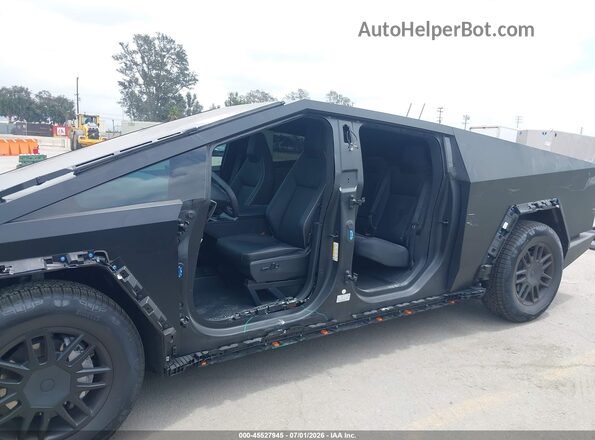 7G2CEHED6TA093597 2026 TESLA CYBERTRUCK Black Widok z przodu