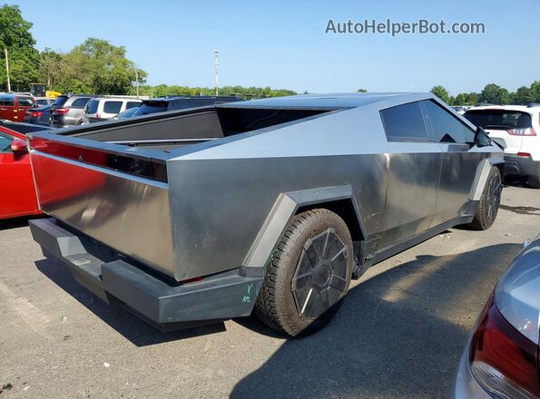 7G2CEHED7RA012292 2024 TESLA CYBERTRUCK Silver Задня права чверть