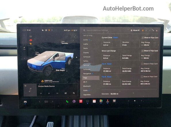 7G2CEHED7RA012292 2024 TESLA CYBERTRUCK Silver Вид щитка приладів