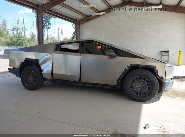 7G2CEHED7RA056826 2024 TESLA CYBERTRUCK Серебряный Вид щитка приборов
