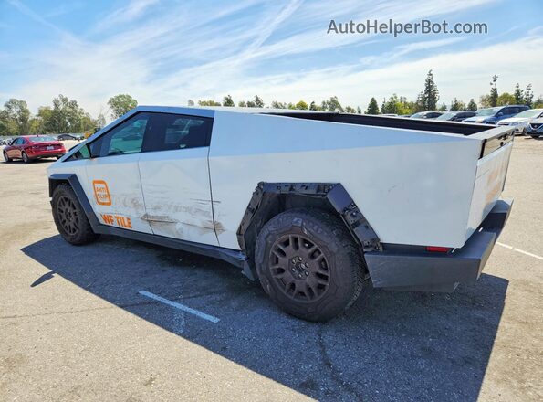 7G2CEHED8RA012737 2024 TESLA CYBERTRUCK White Tył lewy