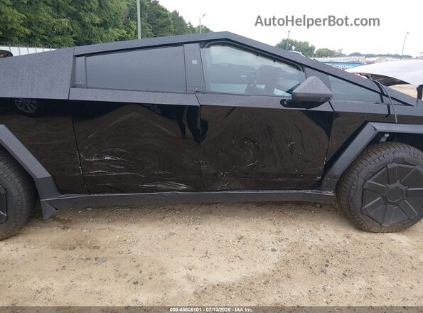 7G2CEHED9RA037534 2024 TESLA CYBERTRUCK Black წინა ხედი
