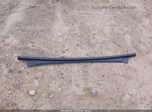 7G2CEHED9RA037534 2024 TESLA CYBERTRUCK Black ხელსაწყოთა პანელის ხედი
