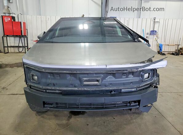 7G2CEHEE0RA042548 2024 TESLA CYBERTRUCK Серебряный Вид спереди