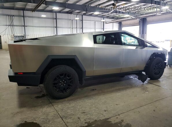 7G2CEHEE0RA042548 2024 TESLA CYBERTRUCK Серебряный Задняя правая четверть