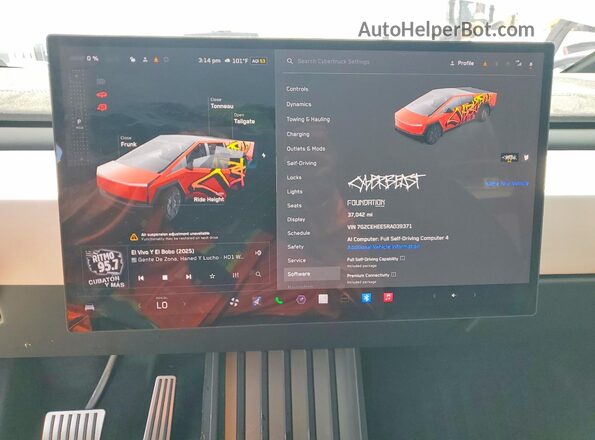 7G2CEHEE5RA039371 2024 TESLA CYBERTRUCK Серебряный Вид щитка приборов
