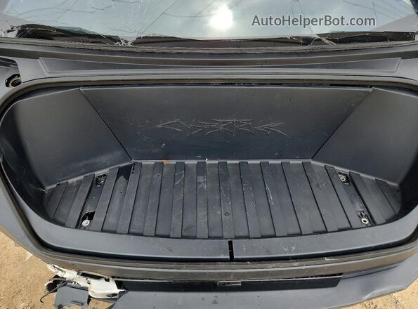 7G2CEHEE7RA019624 2024 TESLA CYBERTRUCK Gray Widok wnętrza z tyłu