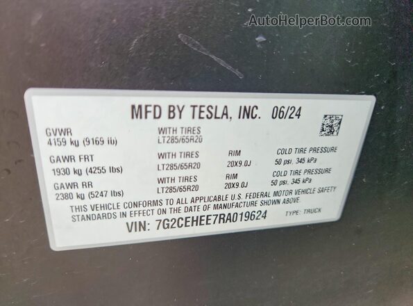 7G2CEHEE7RA019624 2024 TESLA CYBERTRUCK Gray Widok komory silnika