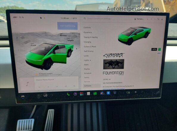 7G2CEHEE9RA026641 2024 TESLA CYBERTRUCK Серебряный Вид щитка приборов