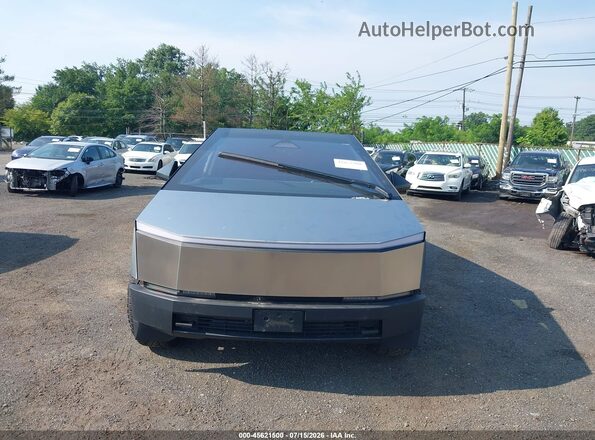 7G2CEHEE9RA031421 2024 TESLA CYBERTRUCK Silver უკანა ხედი