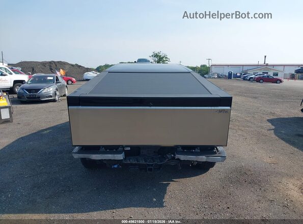 7G2CEHEE9RA031421 2024 TESLA CYBERTRUCK Silver 