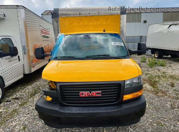 7GZ37TC77MN007770 2021 GMC SAVANA Yellow Front view
