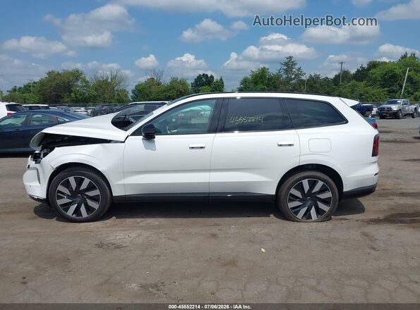 7JDDB3VK7TG061436 2026 VOLVO EX90 White უკანა სალონის ხედი