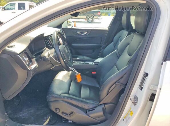 7JR102FK0MG093822 2021 VOLVO S60 White Вид салону спереду