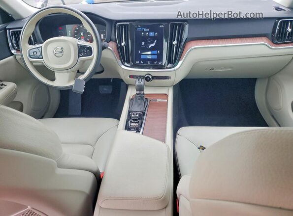 7JR102FK4KG004783 2019 VOLVO S60 Beige Առջևի վահանակի տեսք