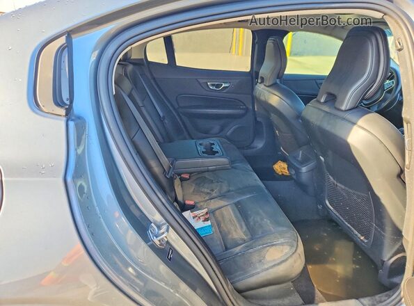 7JR102FK4MG096576 2021 VOLVO S60 Gray Vista de los asientos traseros