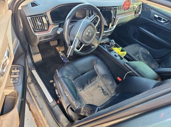 7JR102FK4MG096576 2021 VOLVO S60 Gray Vista del salpicadero