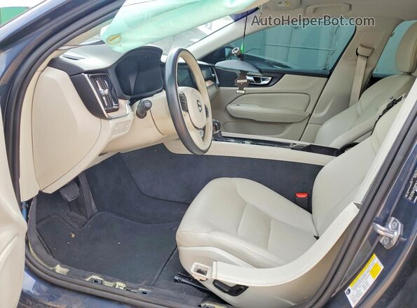 7JR102FK8LG063434 2020 VOLVO S60 Black წინა სალონის ხედი