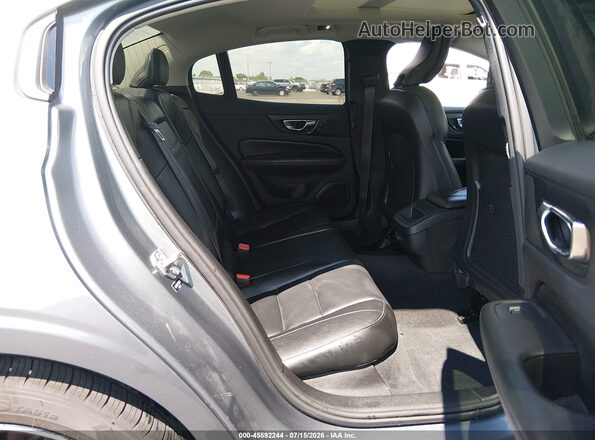 7JR102FK9LG063233 2020 VOLVO S60 Gray VIN կոդի պիտակի տեսք