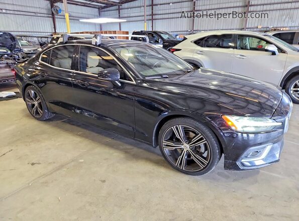 7JR102FL8KG005072 2019 VOLVO S60 Black Przód prawy