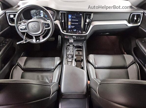 7JR102FM7KG006335 2019 VOLVO S60 Серый Вид панели приборов