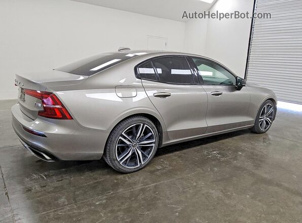 7JR102FM7KG006335 2019 VOLVO S60 Серый Задняя правая четверть