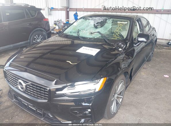 7JR102FZ0MG123379 2021 VOLVO S60 Черный Передняя левая четверть