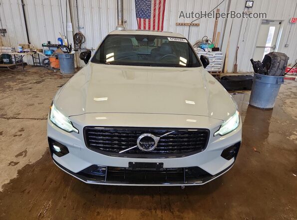 7JR102TM5MG122804 2021 VOLVO S60 Beige Front view